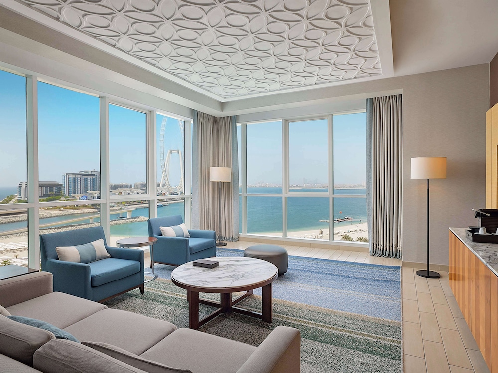 3 Bedroom Suite with Kitchen - Panoramic Sea View thumbnail 5