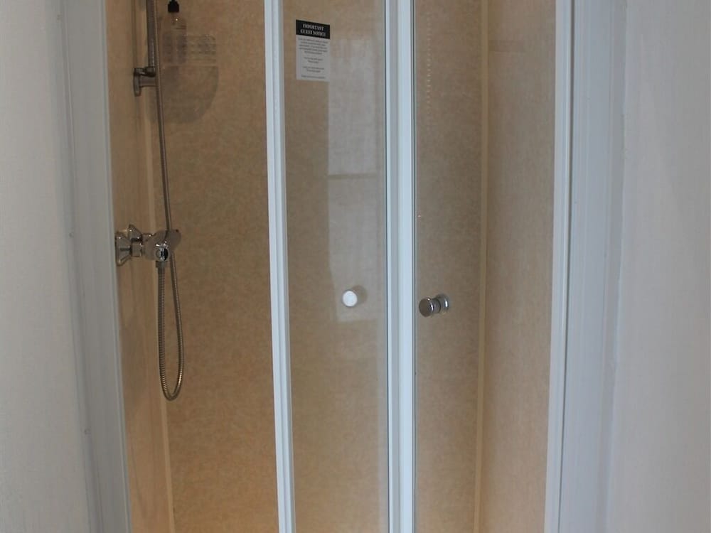 Suite, Ensuite (3 - 2 Adults & 1 Child) photo 3
