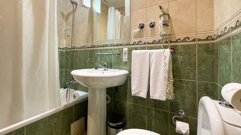 Superior Triple Room - Photo 13