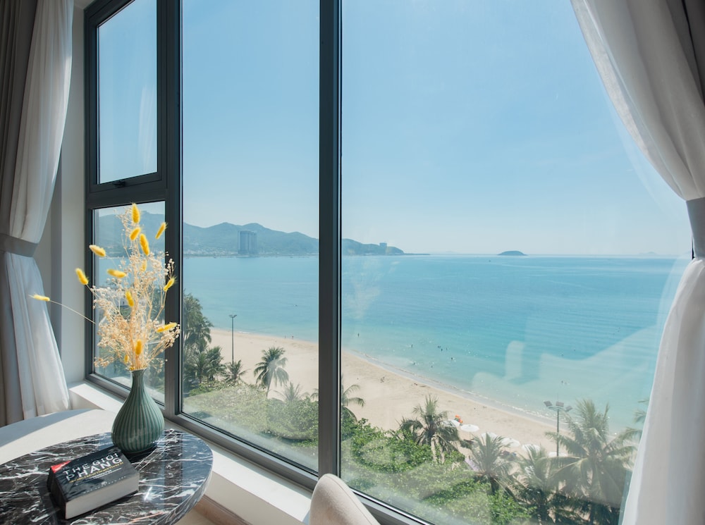 Deluxe Double Room, Ocean View - Photo 7
