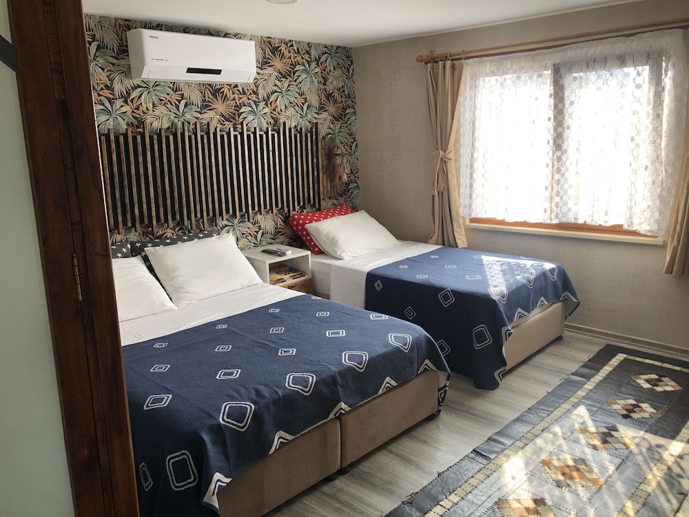 Standard Triple Room, City View