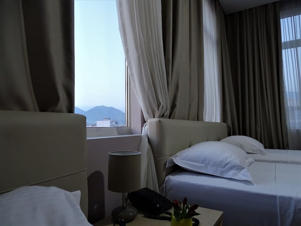 Standard Triple Room, 1 Bedroom, Accessible, City View photo 1
