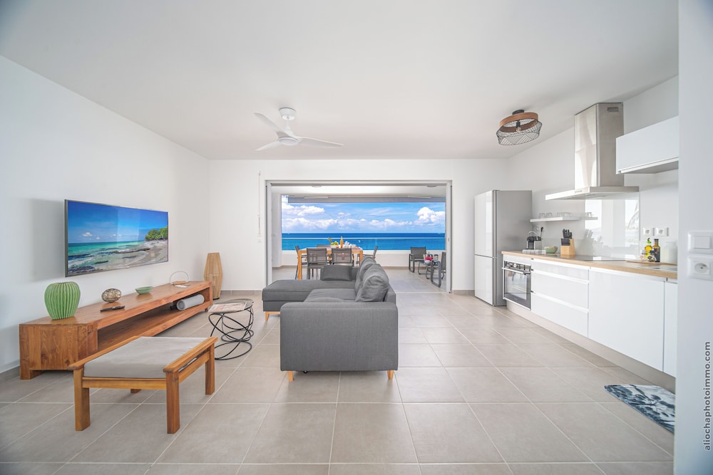 Superior Apartment, 1 Bedroom, Beach View photo 1