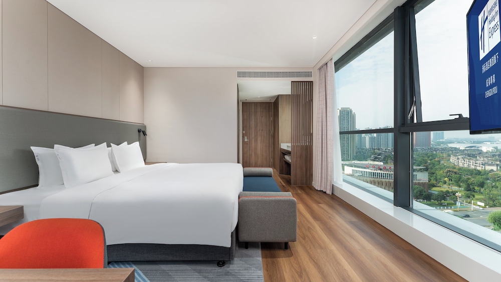 Room (Specialty) - Photo 1