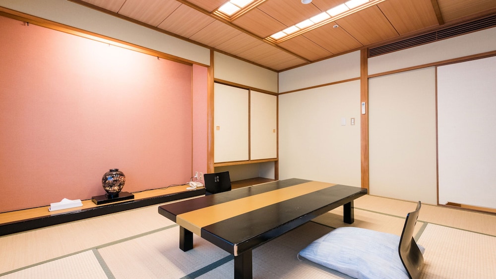 Superior Japanese-Style Room with 10+6 Tatami Mats - Indoor Bath - Non-Smoking - Photo 1