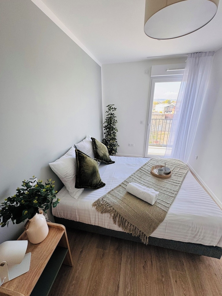 Family Apartment, Balcony photo 2