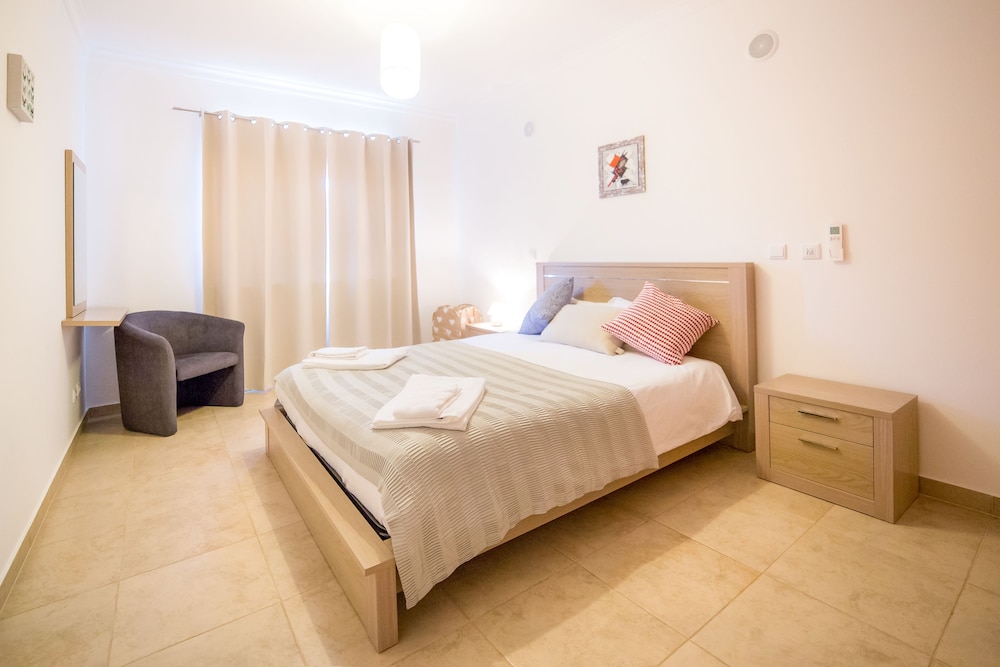 Apartment (1 Bedroom)