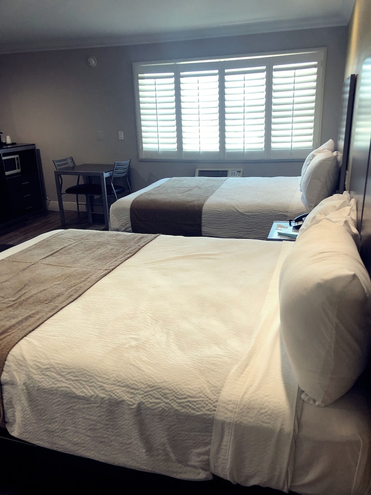 Room, 2 Queen Beds