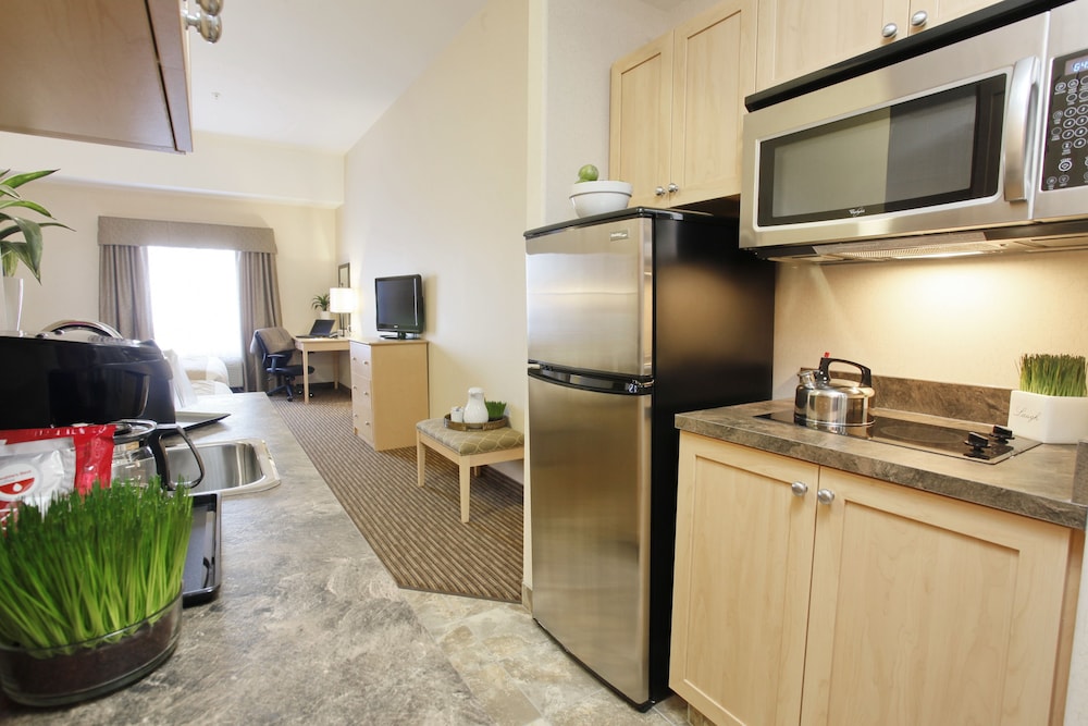 Superior Room, 2 Queen Beds, Kitchen photo 1