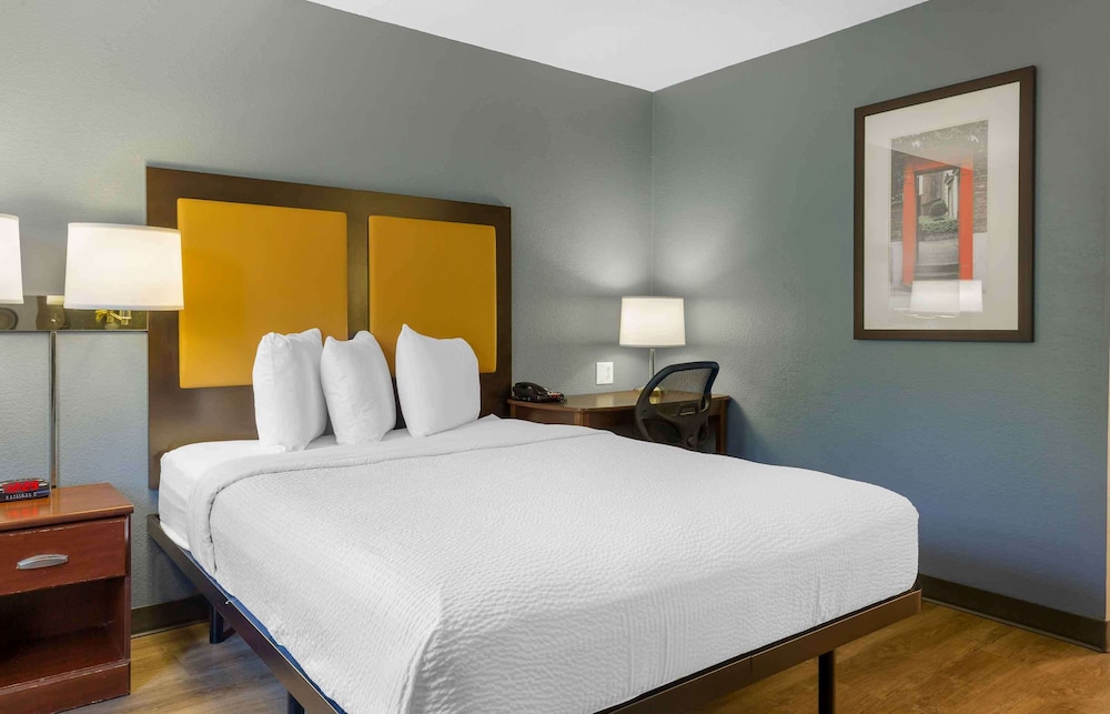 Studio, 1 Queen Bed, Accessible, Non Smoking - Photo 1