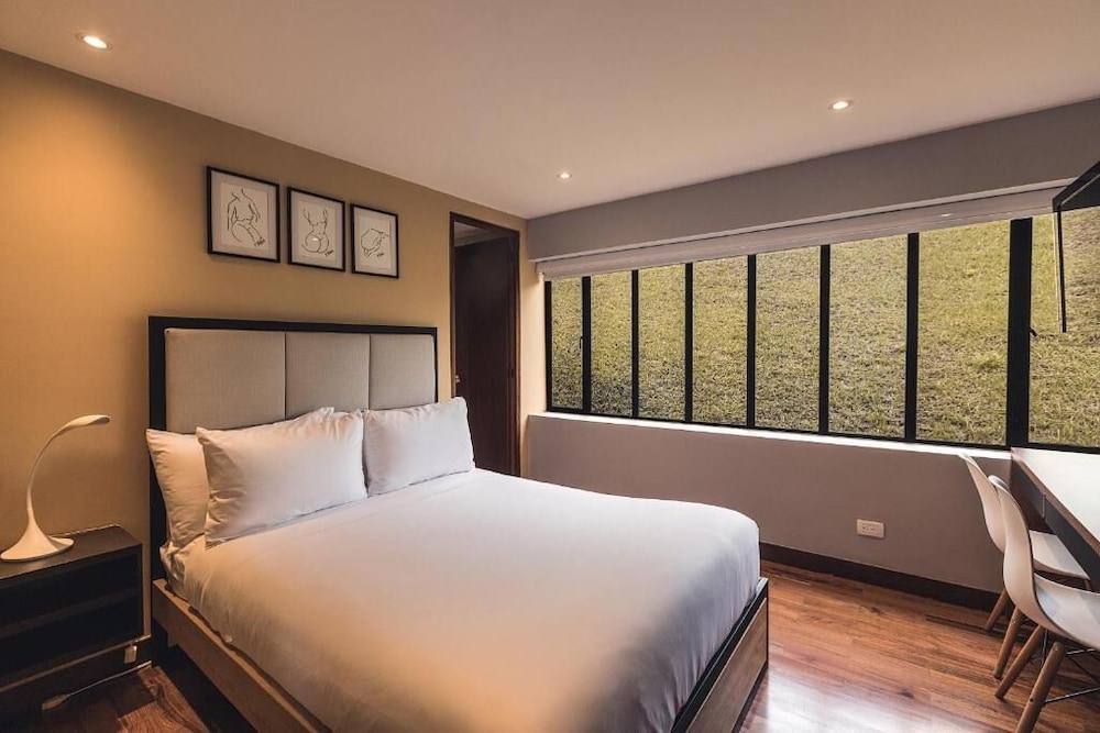 Deluxe Apartment, 3 Bedrooms, Non Smoking, Lake View