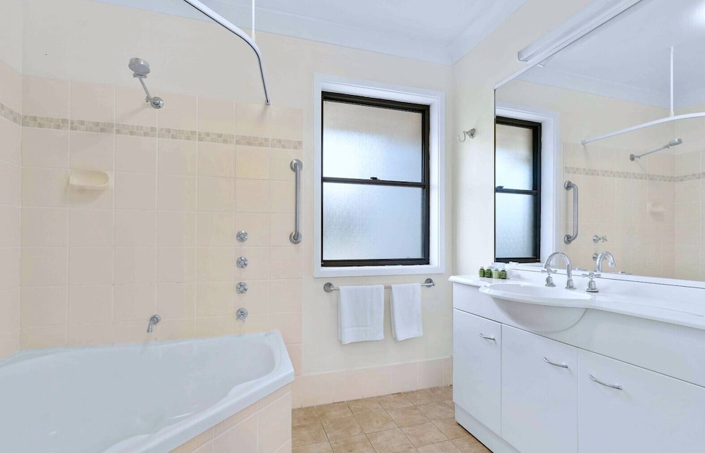 Treetop Terrace - 2 Bedrooms photo 2
