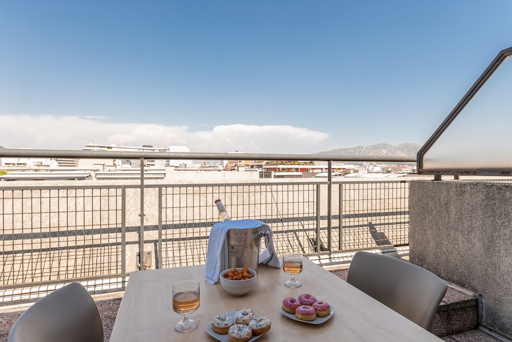 Apartment, Terrace - Photo 8