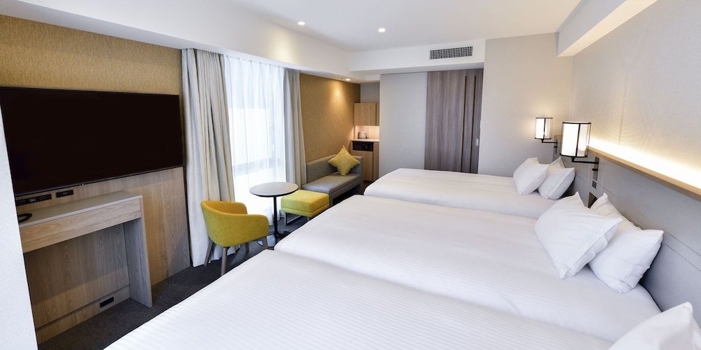 Deluxe Triple Room, Non Smoking - Photo 2