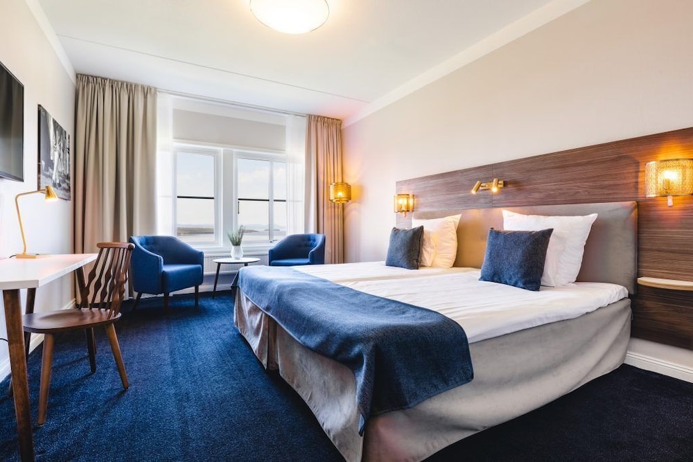 Deluxe Room, 2 Twin Beds, Non Smoking, Sea View - Photo 1