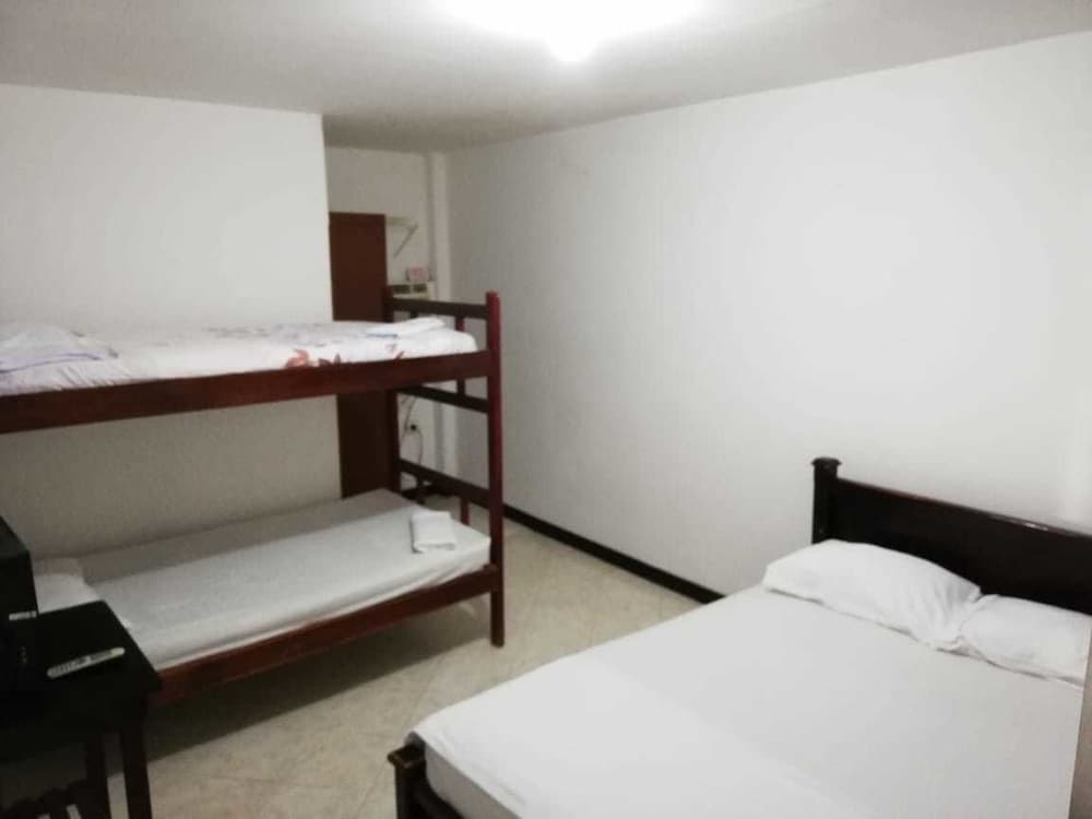 Quadruple Room, Multiple Beds (With A/C) photo 2