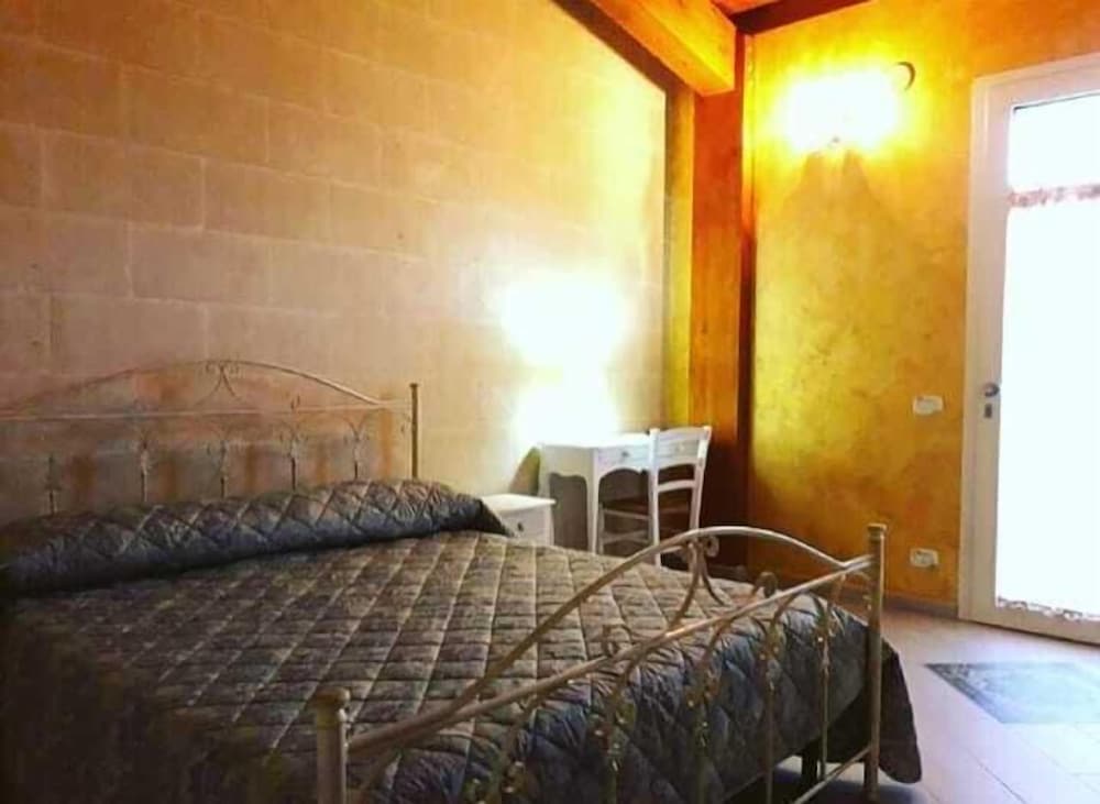 Deluxe Double Room, Garden View, Ground Floor photo 2