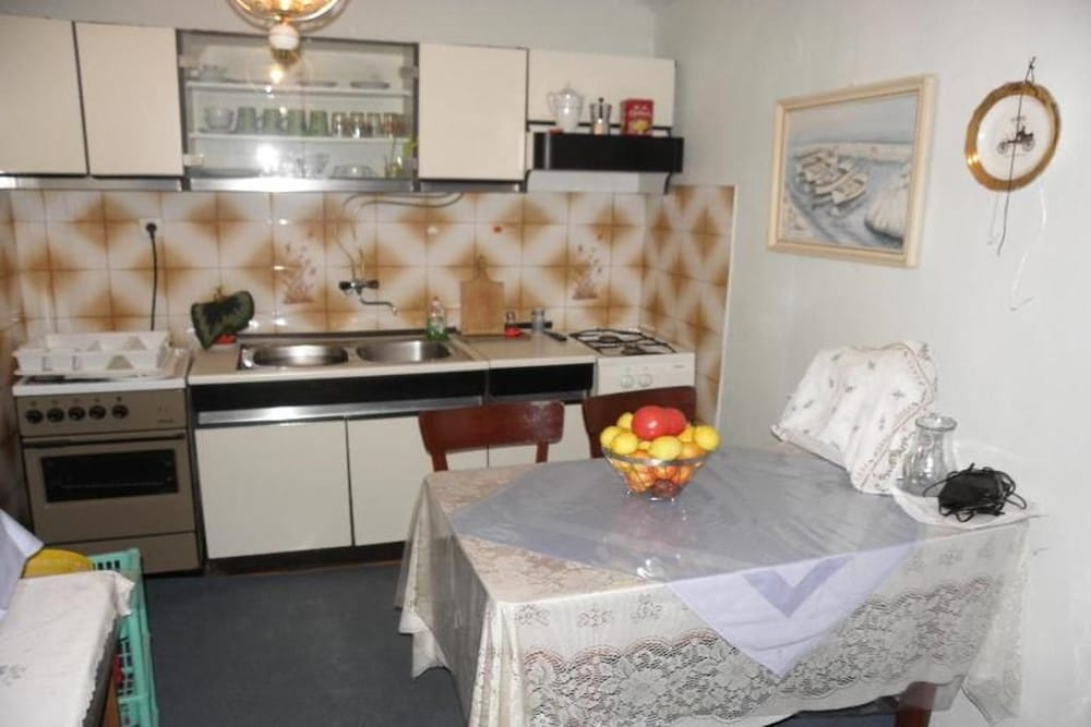House, 3 Bedrooms photo 3