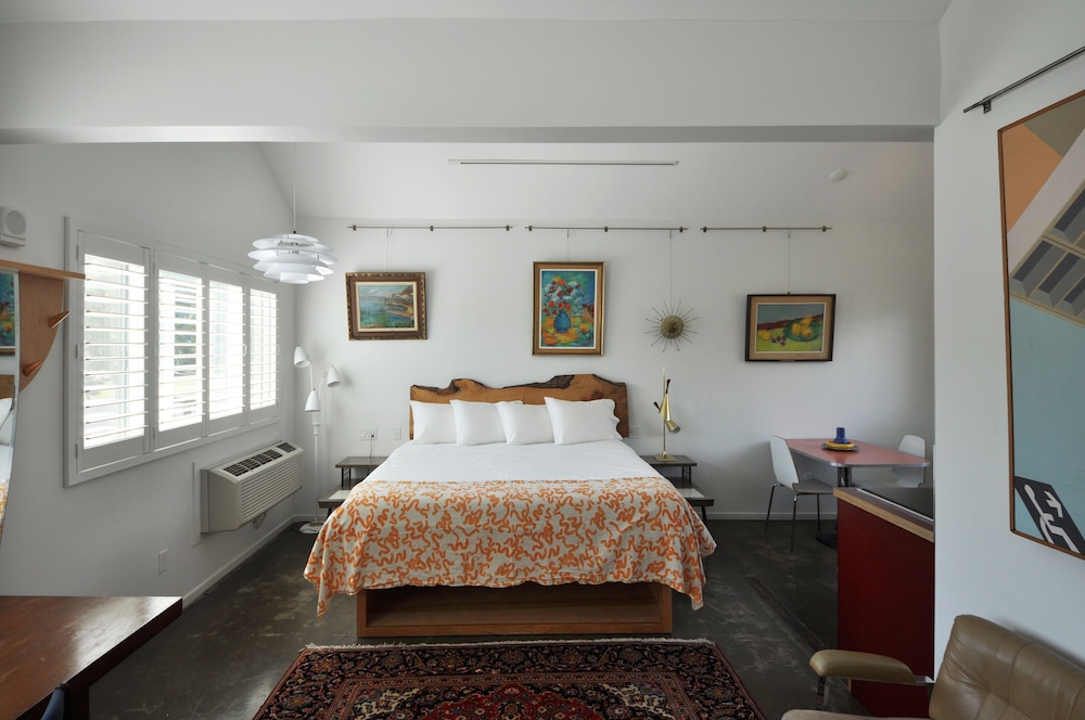 Astro King Suite