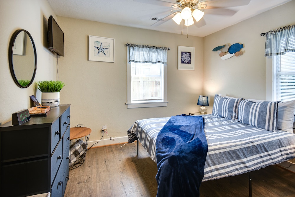 House (2 Bedrooms) photo 2