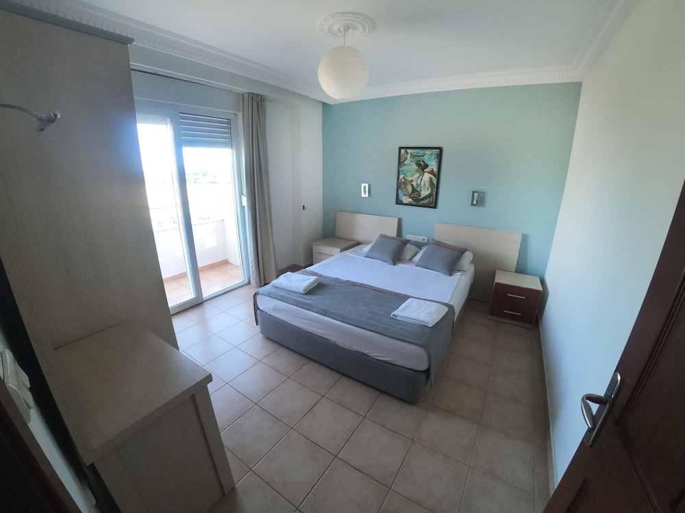 Family Apartment, 2 Bedrooms photo 3