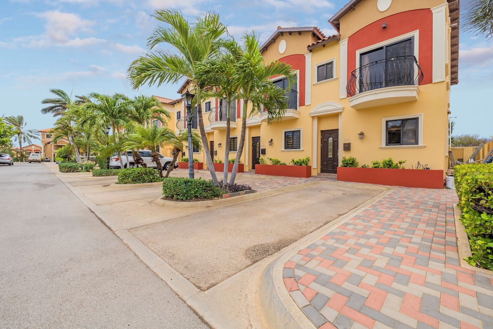 Standard Townhome photo 1