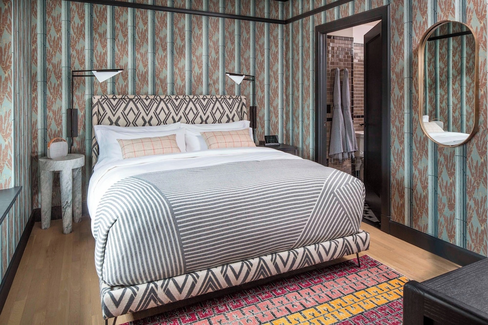 Available room