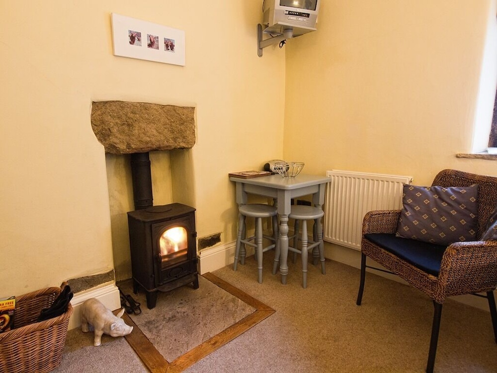 Cottage, Ensuite (Pepper Pot) photo 2