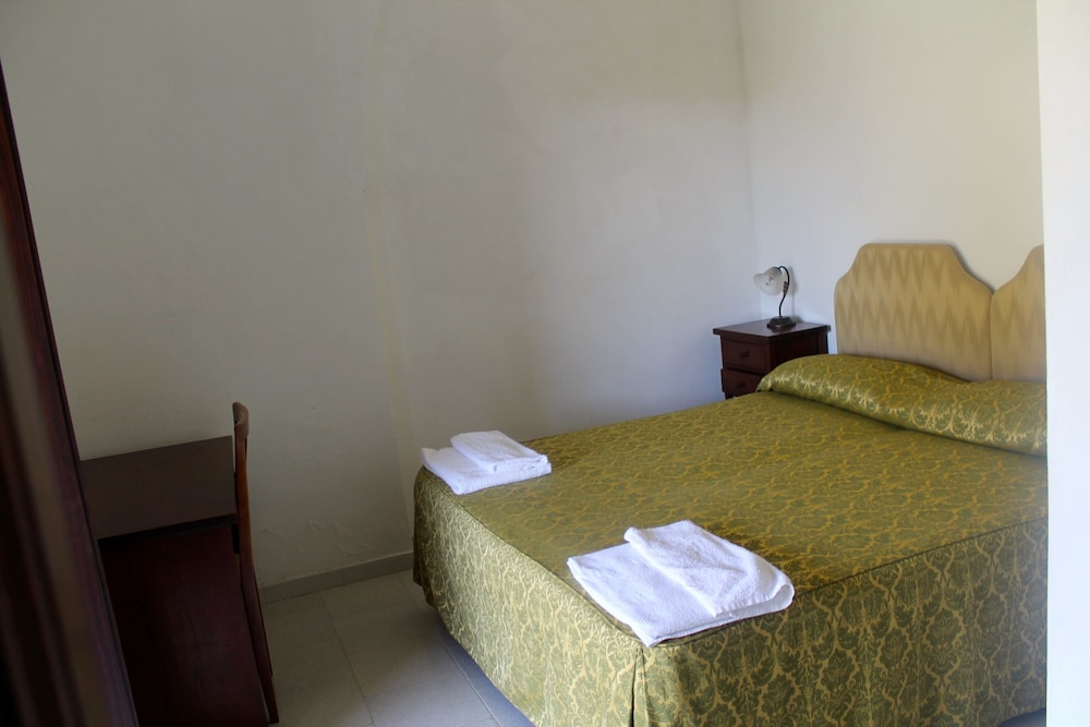 Double or Twin Room, Patio, Garden View photo 3
