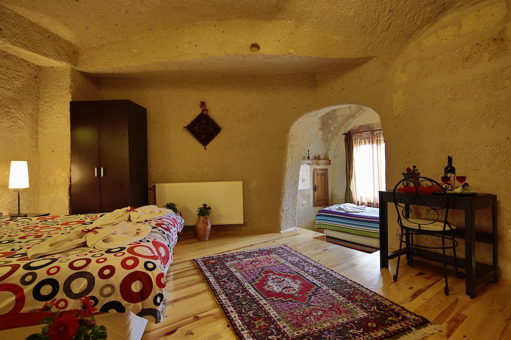 Triple Cave Room photo 2