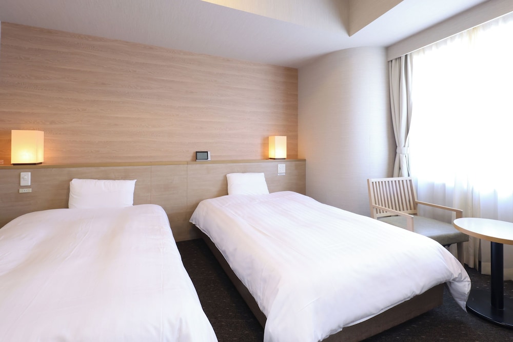 Twin Room(Single Use), W/4 nights Non Smoking(No cleaning)