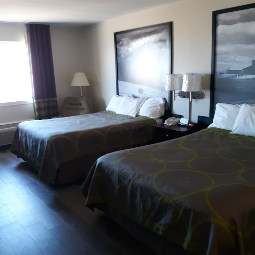 Standard Room, 2 Queen Beds photo 3