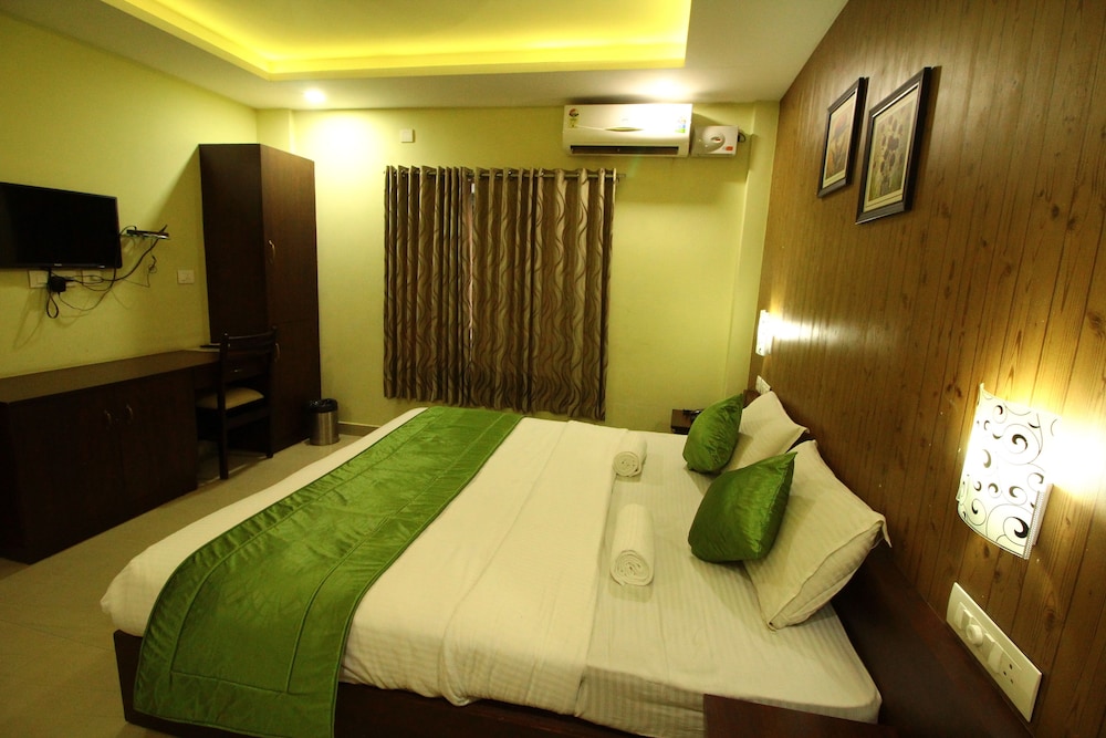 Deluxe Non A/c (Double) photo 3