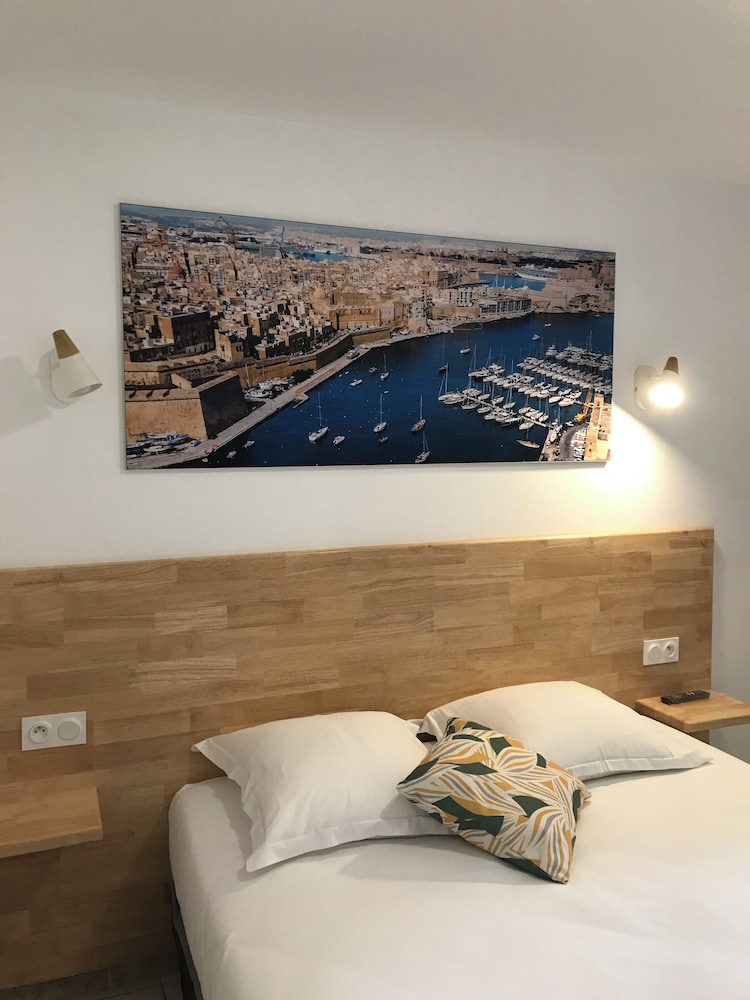 Standard Apartment