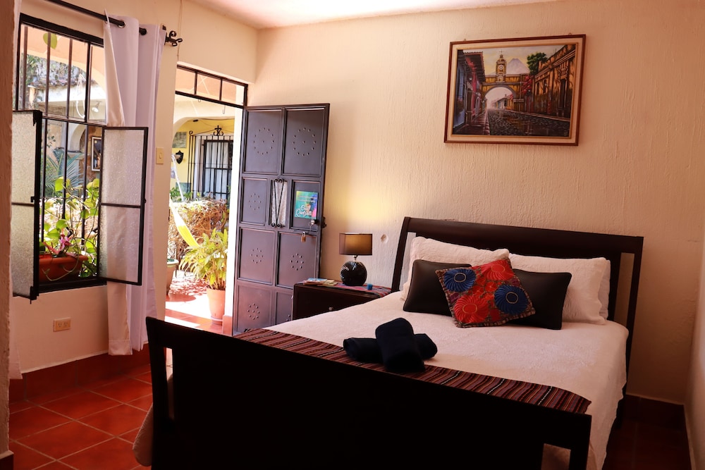 Traditional Quadruple Room, 2 Double Beds photo 2