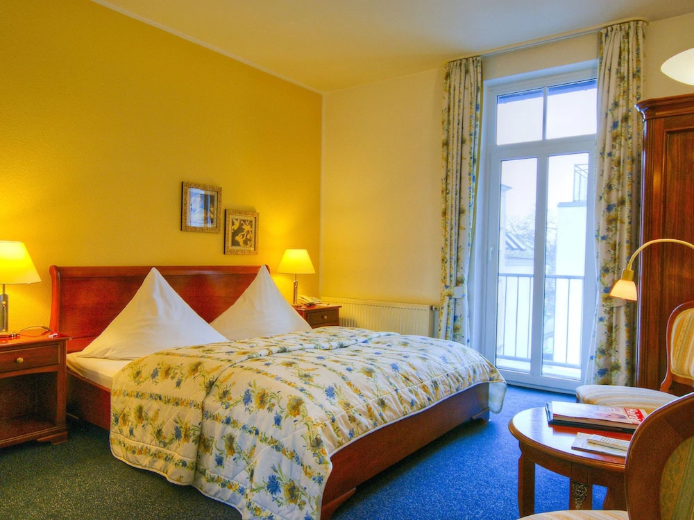 Standard Double or Twin Room - Photo 4