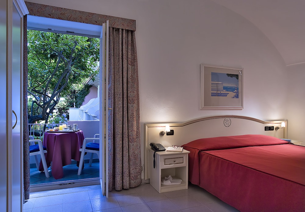 Classic Double or Twin Room - Photo 1