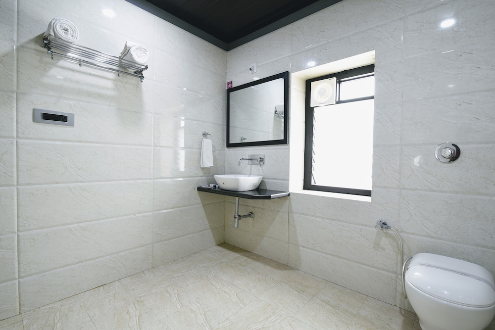 Superior Quadruple Room - Photo 2