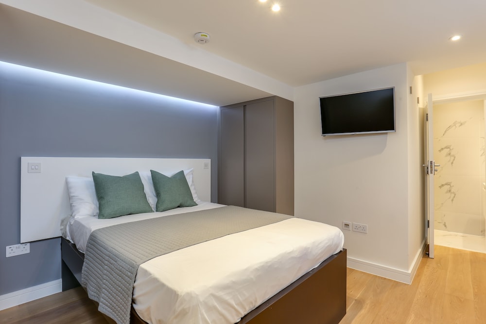 Basement Room photo 2