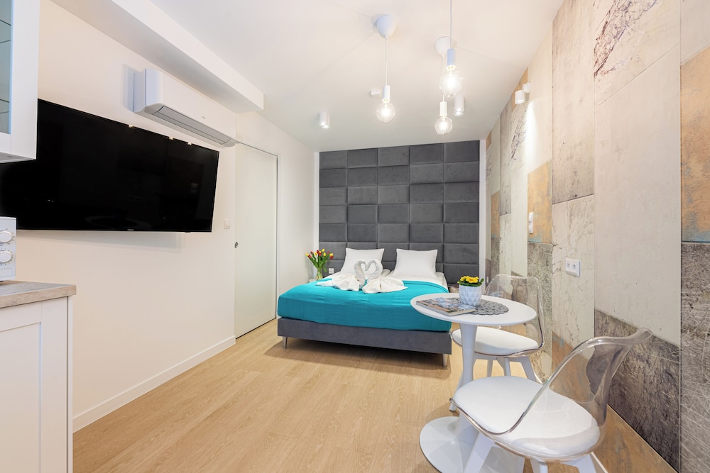 Economy Double Room, 1 Queen Bed, Non Smoking, Microwave