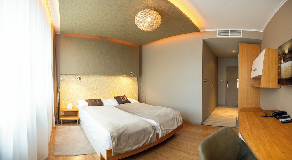 Executive Double or Twin Room (Free Wellness) - Photo 5