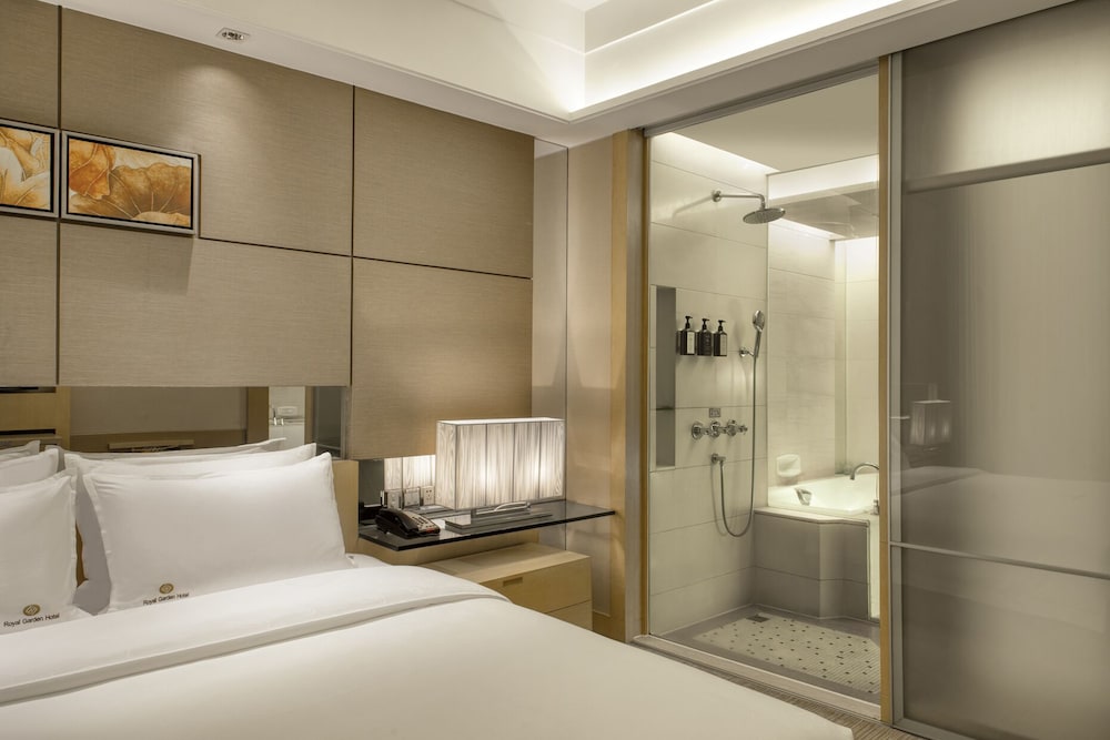 Executive Garden View King Room