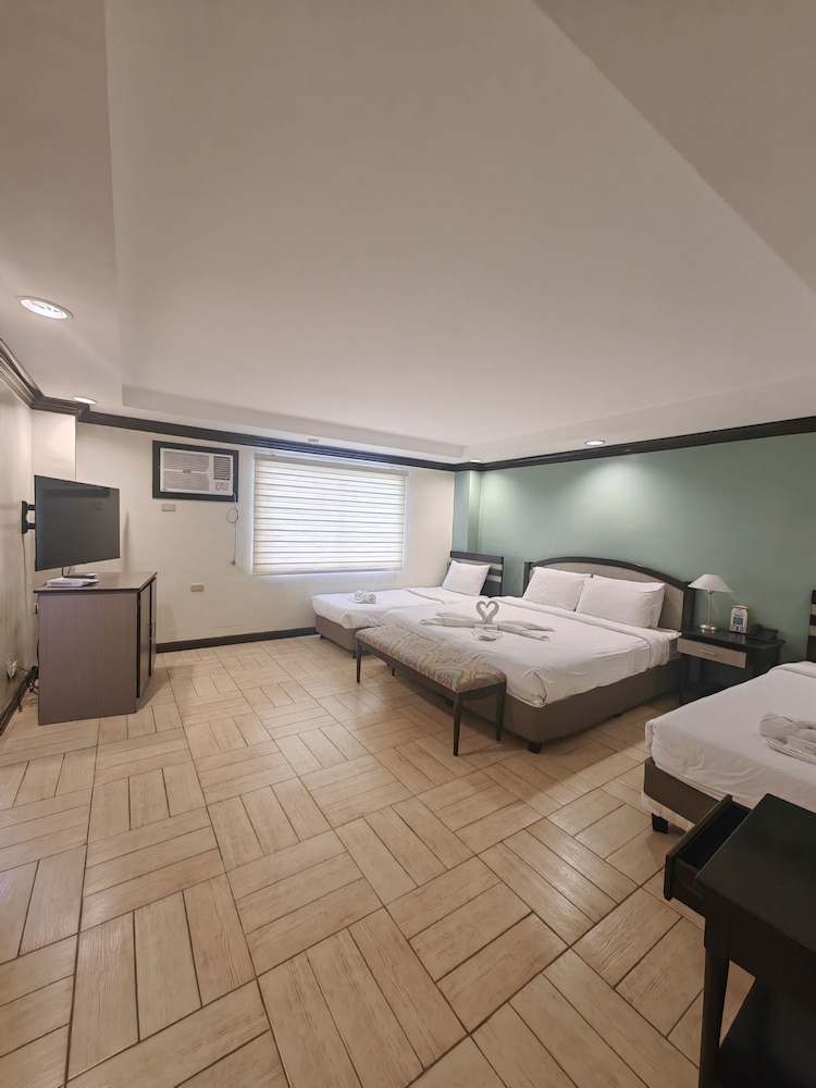 Deluxe Room, 1 King Bed
