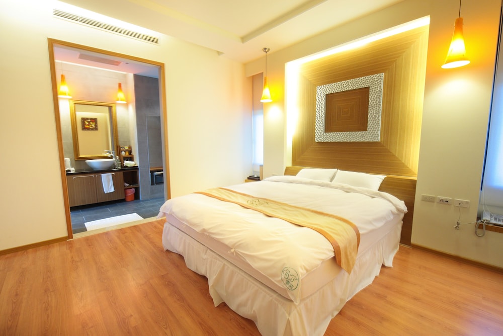 Double Room, 1 King Bed photo 2