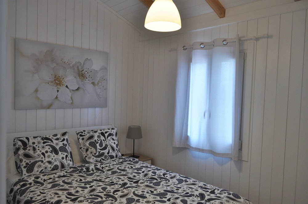 Bungalow, 2 Bedrooms photo 3