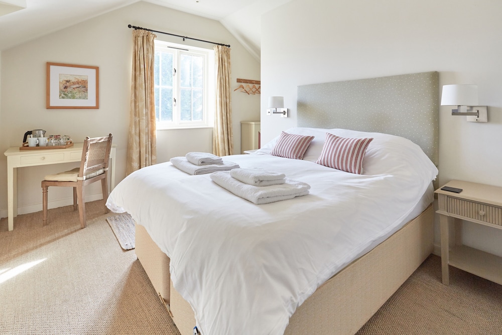Superior Double Room (Wye) photo 1