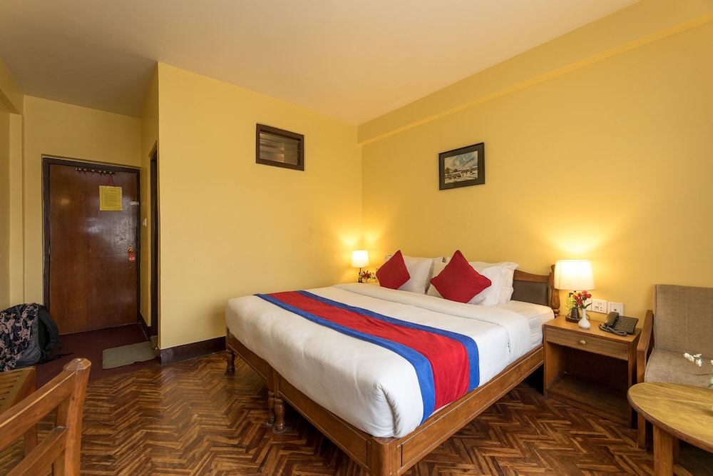 Deluxe Double or Twin Room - Photo 9