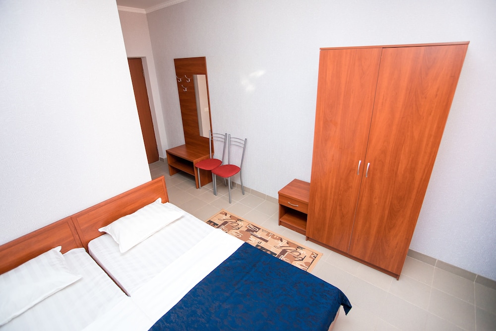 Standard Twin Room photo 3