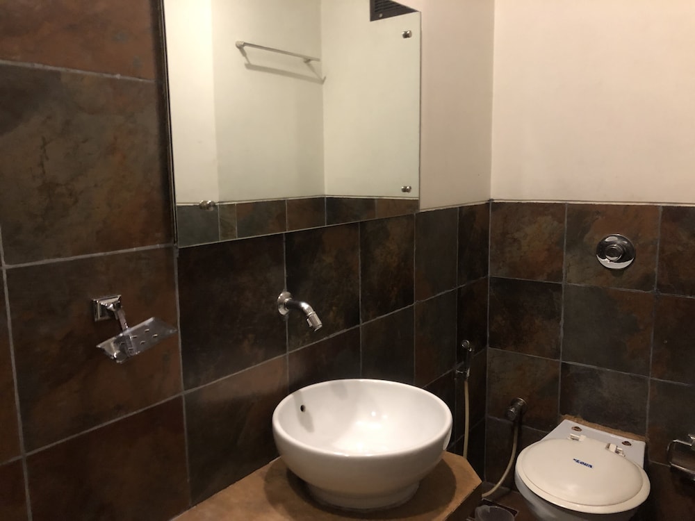 Deluxe Quadruple Room, 2 Double Beds, City View photo 3