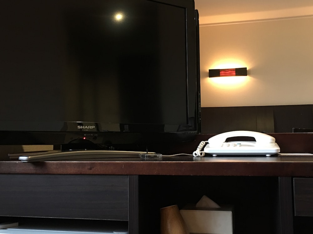 Twin Room, Smoking photo 3